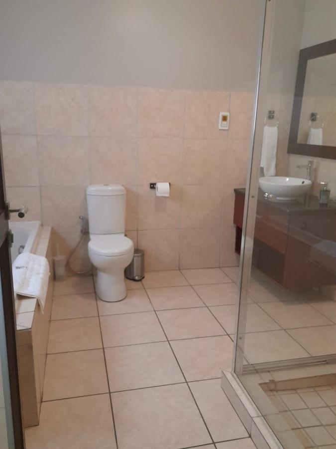 47 On Preston Guesthouse Johannesburg Ngoại thất bức ảnh