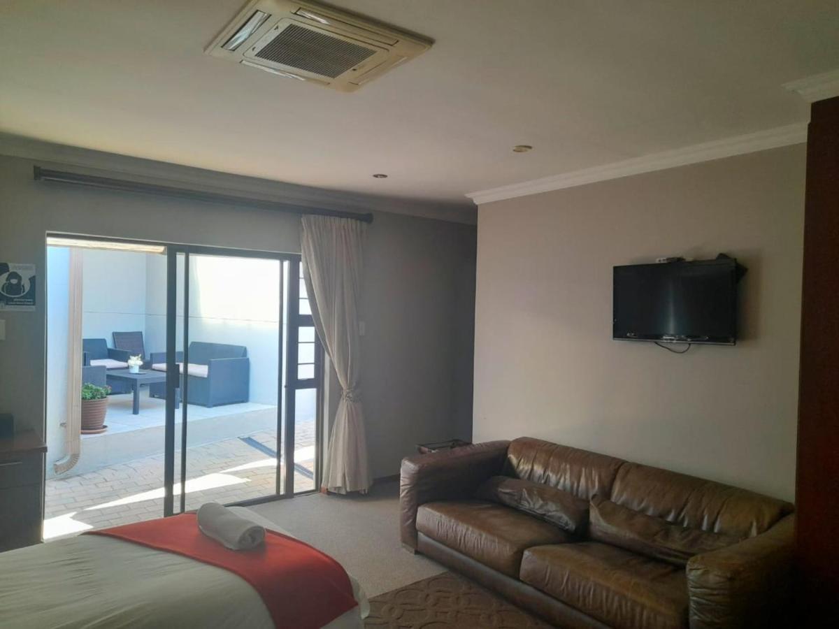 47 On Preston Guesthouse Johannesburg Ngoại thất bức ảnh