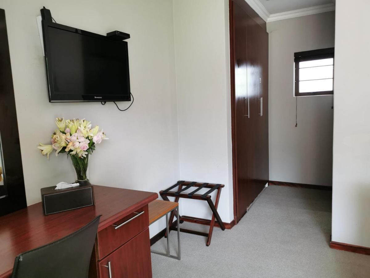 47 On Preston Guesthouse Johannesburg Ngoại thất bức ảnh